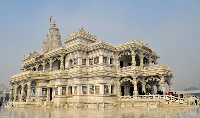 Vrindavan Temple Guide During Morning Darshan