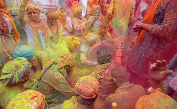 Best Guide in Vrindavan with Temple Knowledge